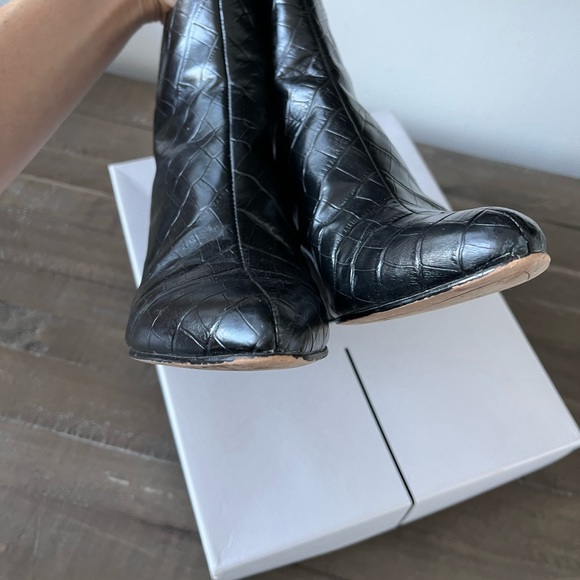 Dolce Vita black snake skin booties - Picture 6 of 7